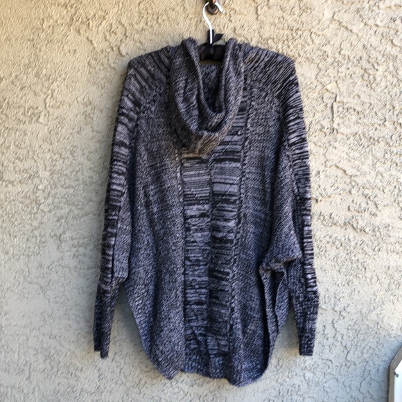 Athleta Sweater, L - Picture 5 of 12